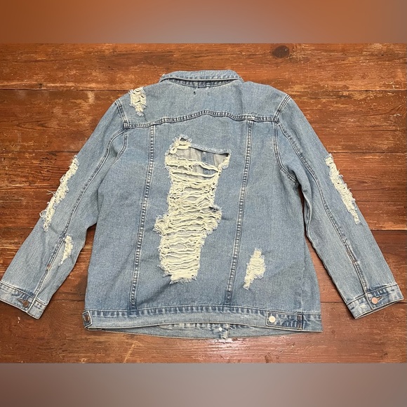 NWOT Fashion Nova Distressed Plus Sized Stereo Love Denim Jacket - Vintage - Picture 8 of 11